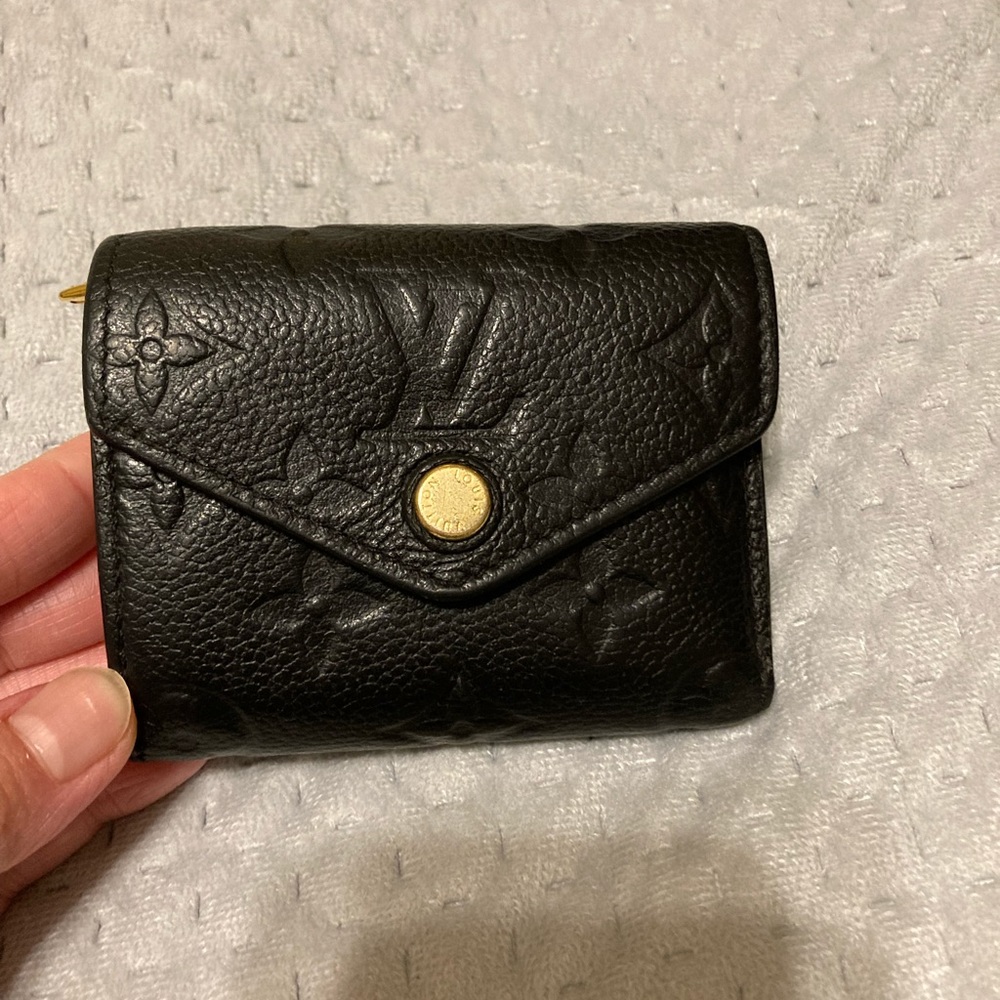 Authentic Louis Vuitton Empreinte zoe wallet in black